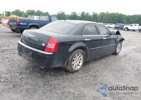 2006 Chrysler 300C z USA, uszkodzony, nr VIN 2C3KA63H26H532451